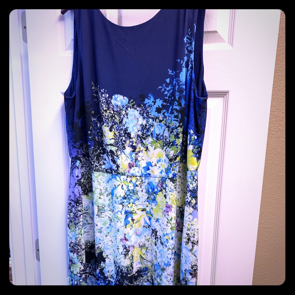 Women’s Dress With a little flare